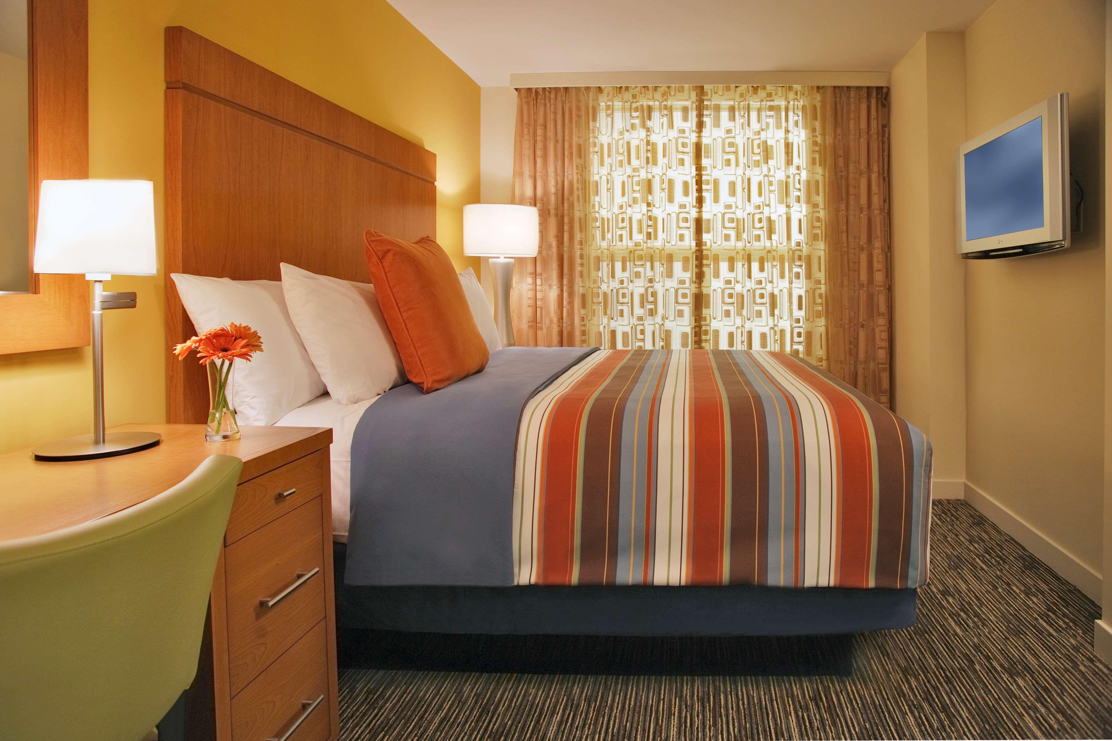 Hyatt House Naperville/Warrenville Exterior photo