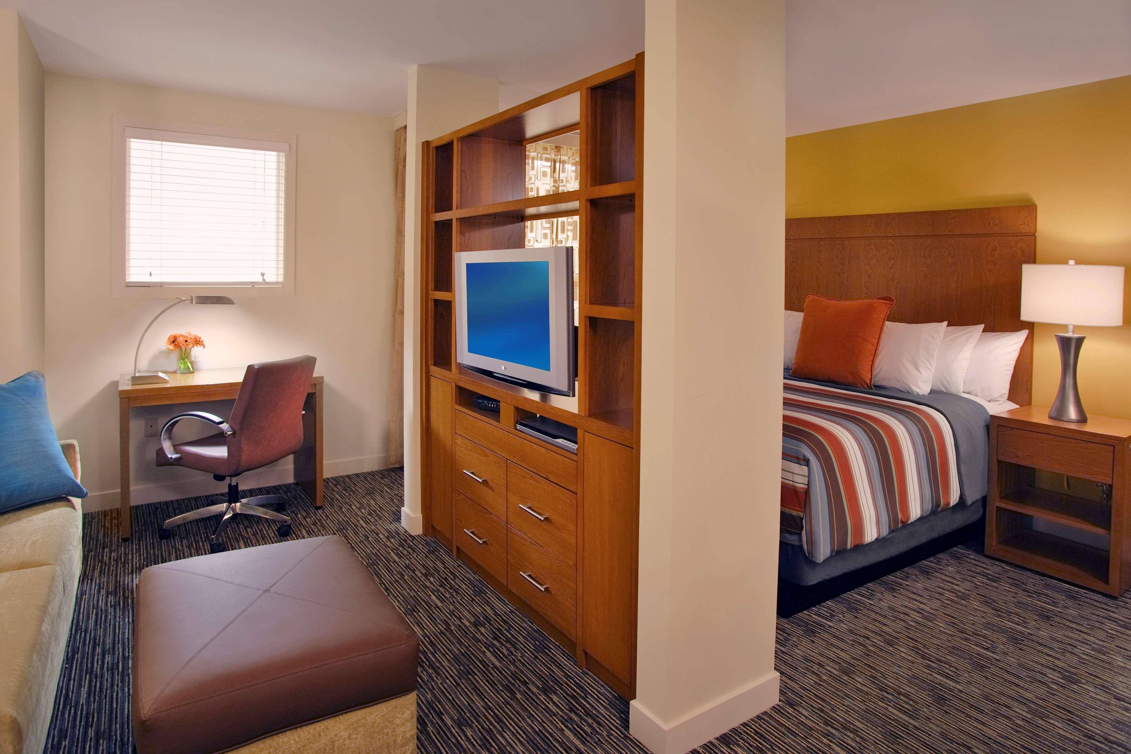 Hyatt House Naperville/Warrenville Exterior photo